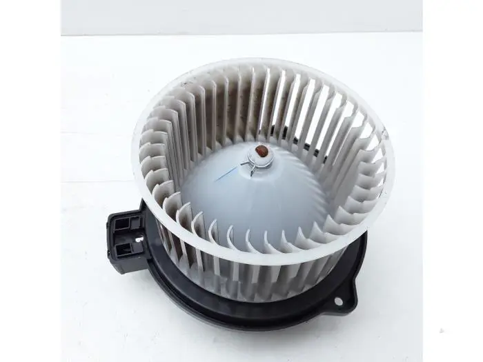 Motor de ventilador de calefactor Mazda CX-3