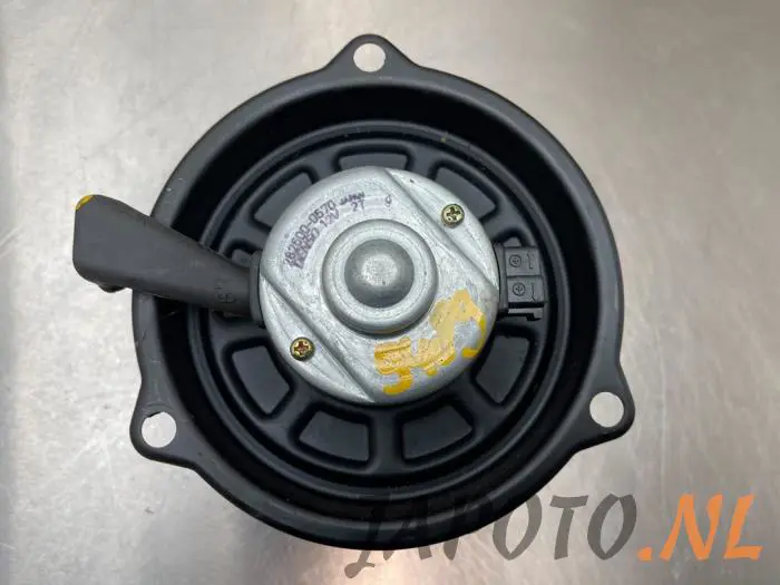Motor de ventilador de calefactor Toyota Starlet