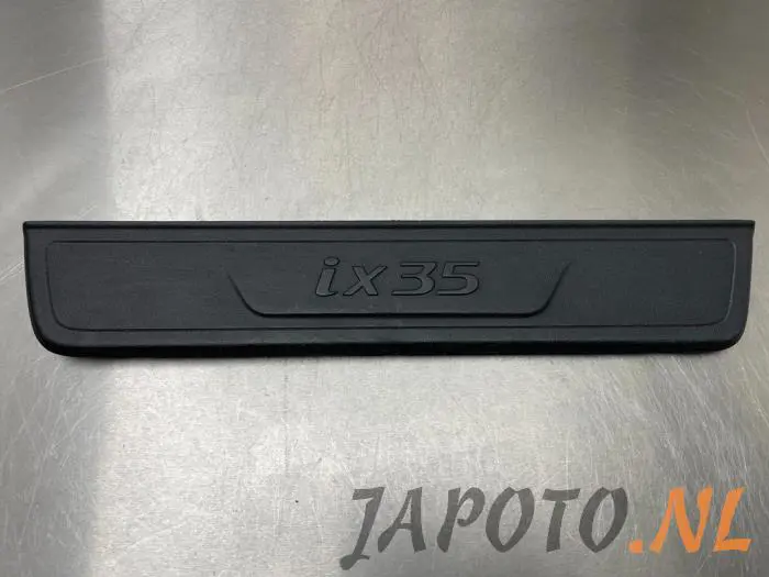 Placa del desgaste del travesaño de la puerta izquierda Hyundai IX35