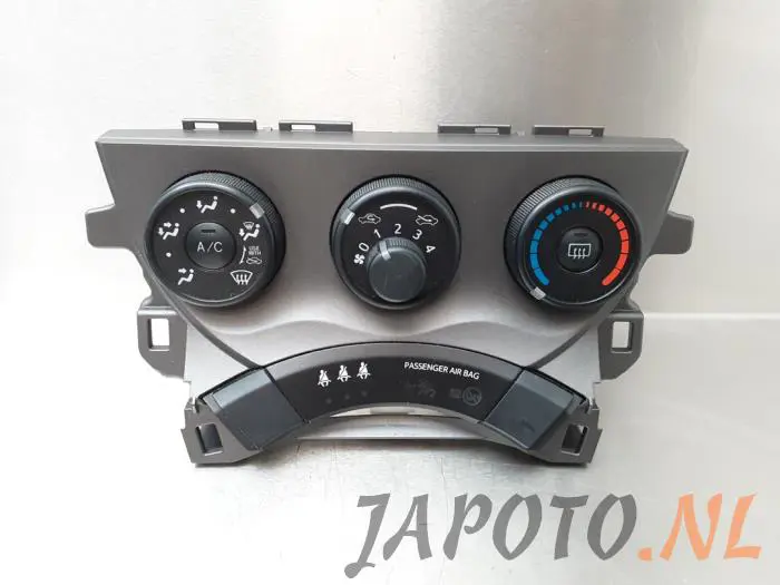 Panel de control de calefacción Subaru Trezia