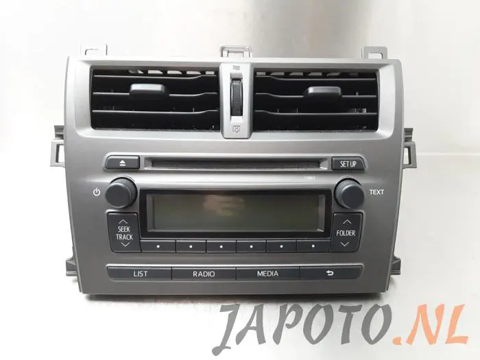 Reproductor de CD y radio Subaru Trezia