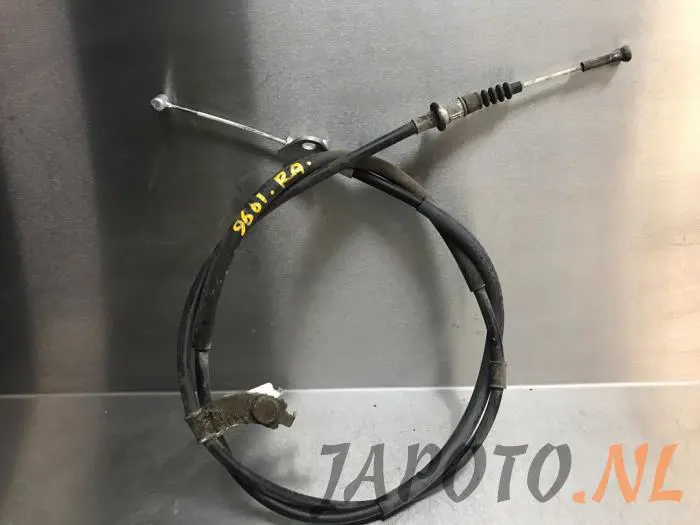Cable de freno de mano Mazda 3.