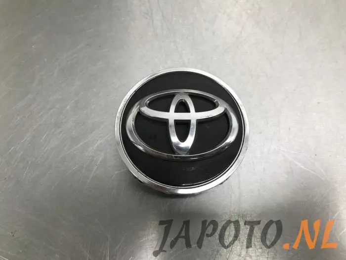 Embellecedor de buje Toyota C-HR
