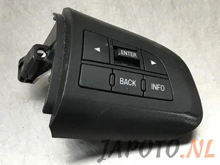 Interruptor de mando de volante Mazda 3.
