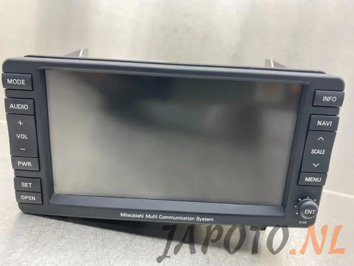 Unidad de control multimedia Mitsubishi ASX
