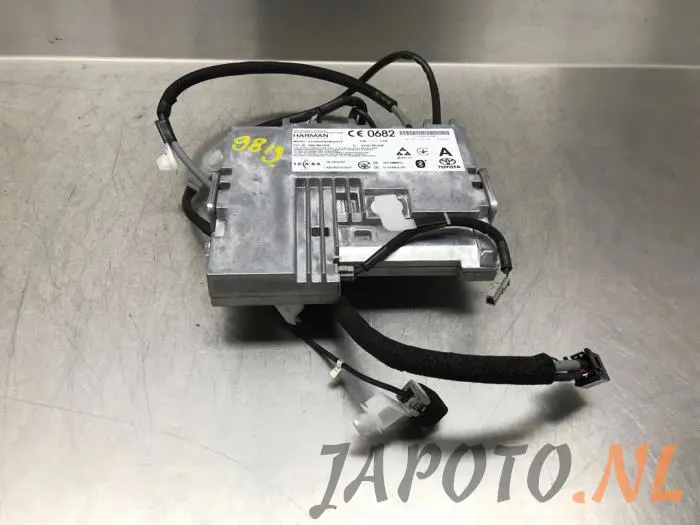 Unidad de control multimedia Toyota Auris