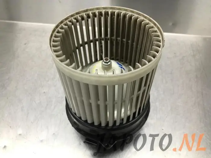 Motor de ventilador de calefactor Nissan Micra