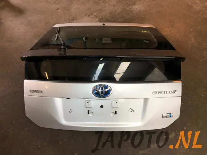 Portón trasero Toyota Prius