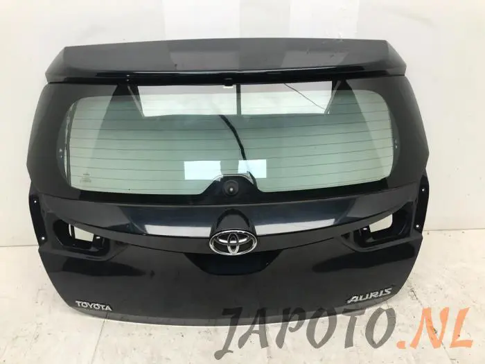 Portón trasero Toyota Auris