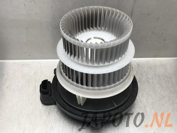 Motor de ventilador de calefactor Lexus IS 300