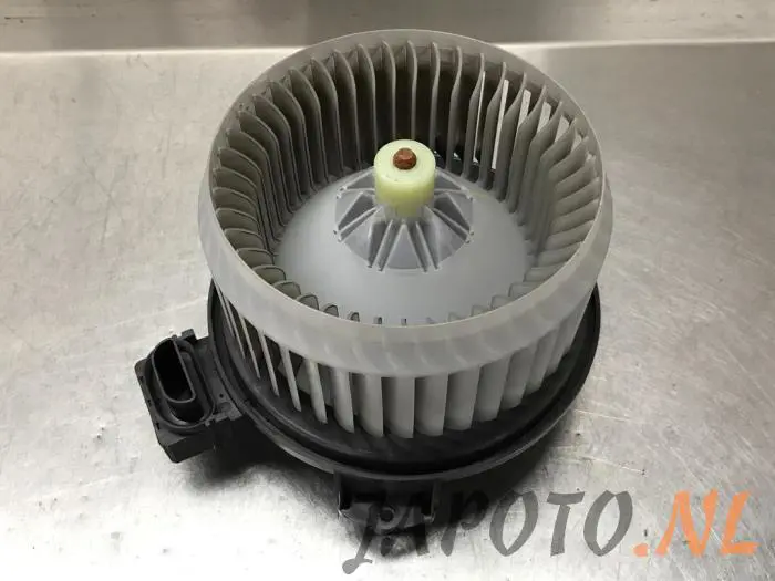 Motor de ventilador de calefactor Suzuki Swift