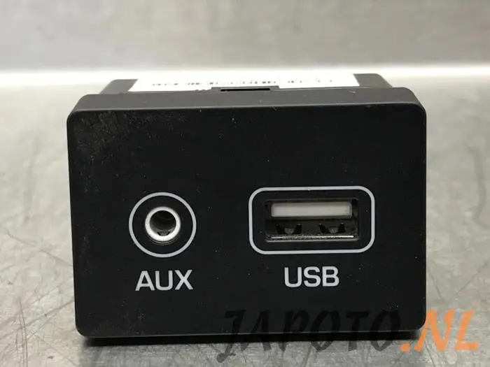 Conexión AUX-USB Hyundai I20