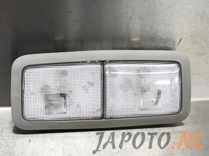 Iluminación interior detrás Toyota Auris