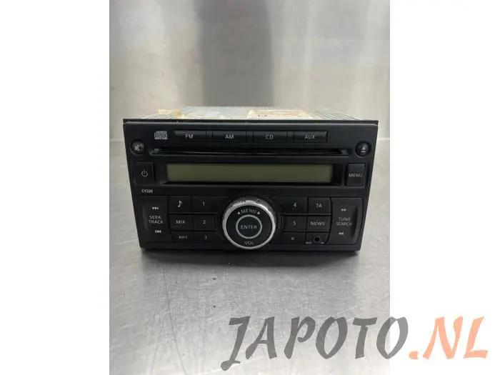 Reproductor de CD y radio Nissan NV200