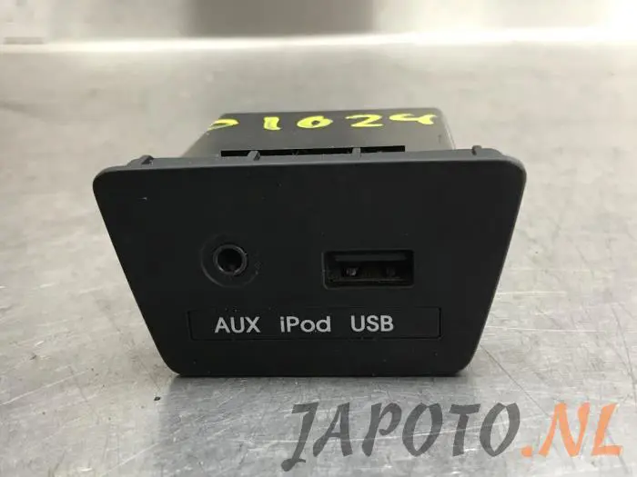 Conexión AUX-USB Hyundai IX35
