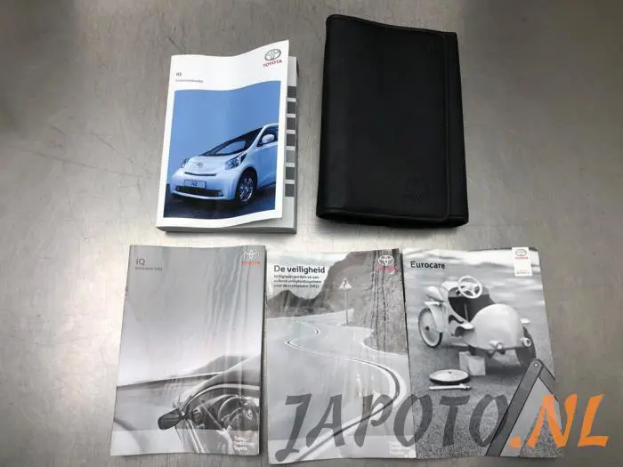 Instrucciones(varios) Toyota IQ