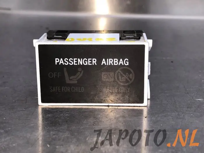 Luz de control de airbag Daihatsu Materia