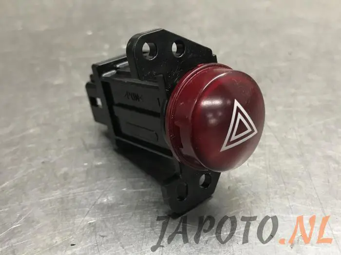 Interruptor de luz de pánico Mitsubishi Colt