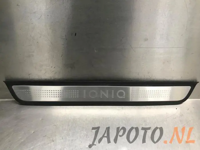 Placa del desgaste del travesaño de la puerta derecha Hyundai Ioniq