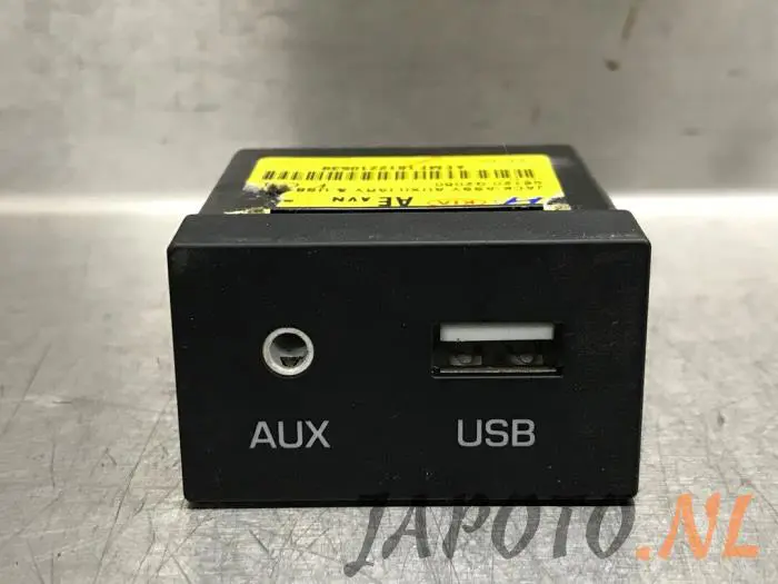 Conexión AUX-USB Hyundai Ioniq