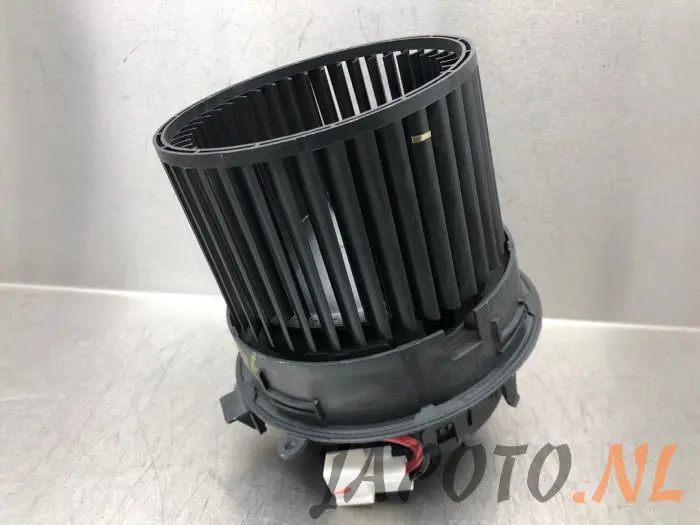 Motor de ventilador de calefactor Nissan NV200