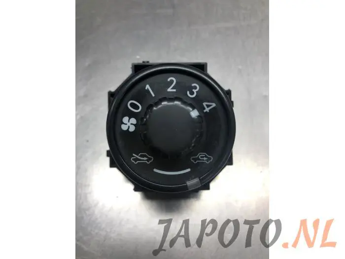 Panel de control de calefacción Toyota IQ