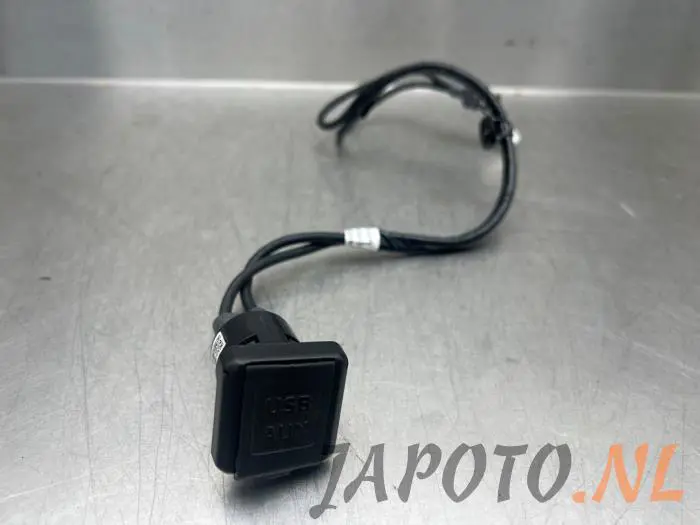Conexión AUX-USB Suzuki Baleno