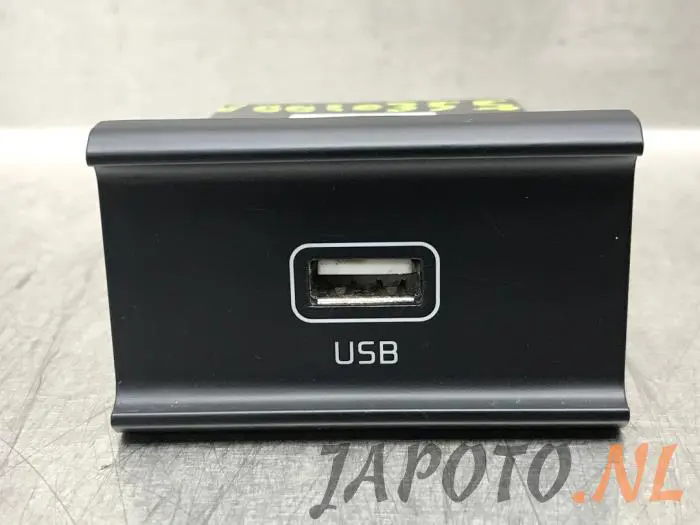 Conexión AUX-USB Kia Niro