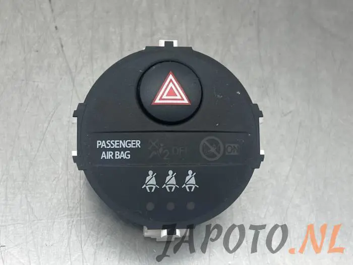 Interruptor de luz de pánico Toyota Yaris