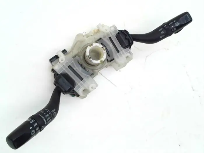 Interruptor combinado columna de dirección Mazda 6.