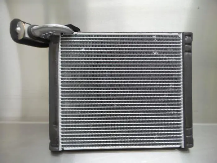 Condensador de aire acondicionado Toyota Auris