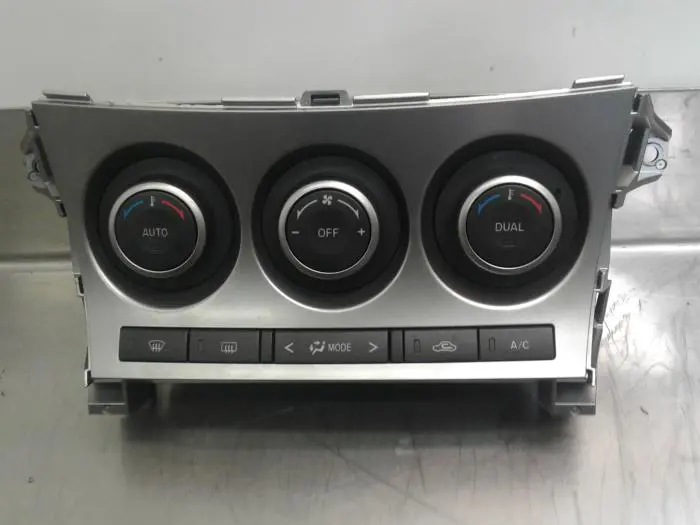 Panel de control de calefacción Mazda 3.