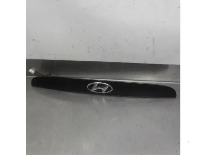 Manija de maleteto Hyundai Accent