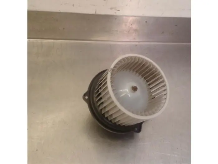 Motor de ventilador de calefactor Kia Cee'D